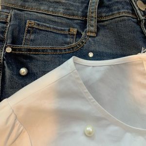 Jeans and blouse as a set